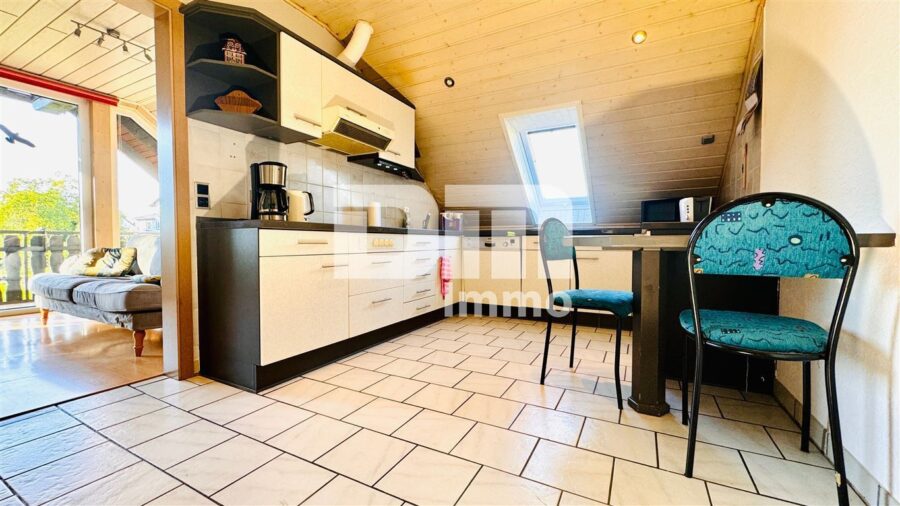 Modernes Ein-/Zweifamilienhaus mit PV Anlage und großer Doppelgarage auf herrlichem Anwesen - WE2 Küche mit EBK